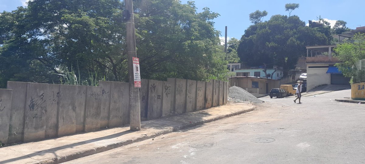 Caldeiraodochp's tweet photo. Acabamos de limpar mais uma Vez!
A pessoa que for pego sujando esse Local ,vai passar o Resto da Vida Limpando a Cmonunidade!
Abraça o papo ! https://t.co/9TopaD53Ja