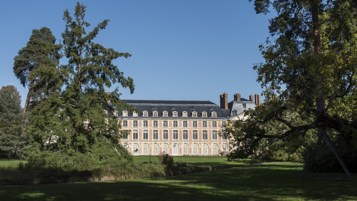 Château de Fontainebleau tweet media