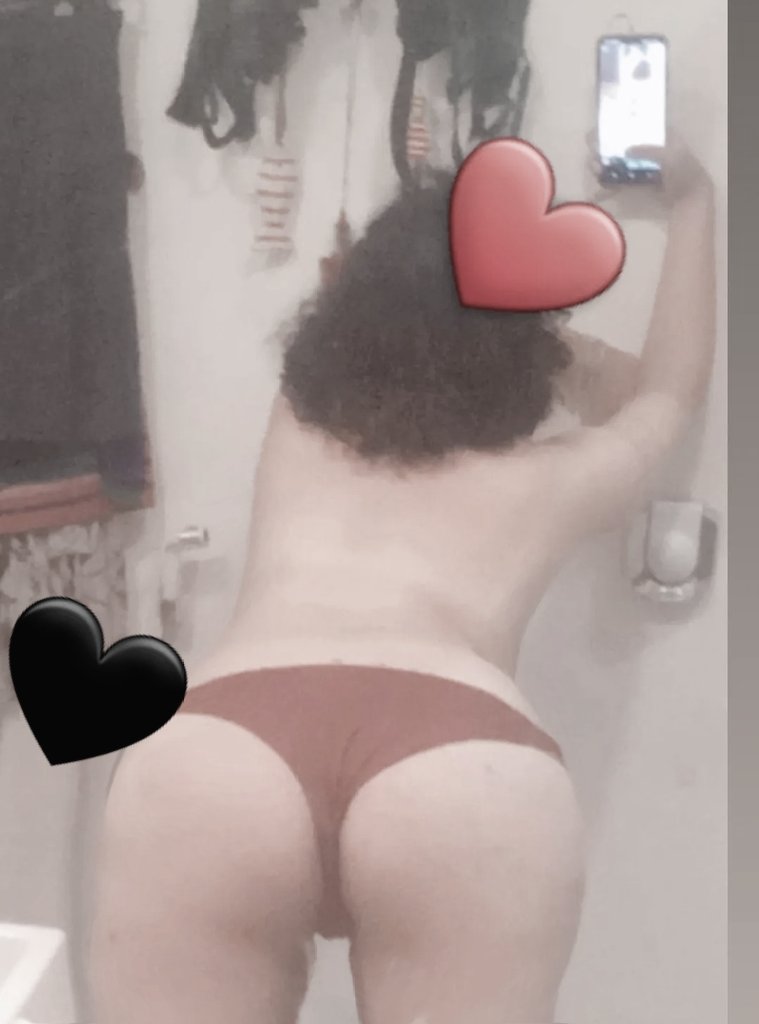 AliceBidaux's tweet photo. Bom dia amores 
Comprem packs aí xuxus tô on
#vendopacks 
#packs
#euvendopacks 
#comprempacks https://t.co/t1IFrOhQYd