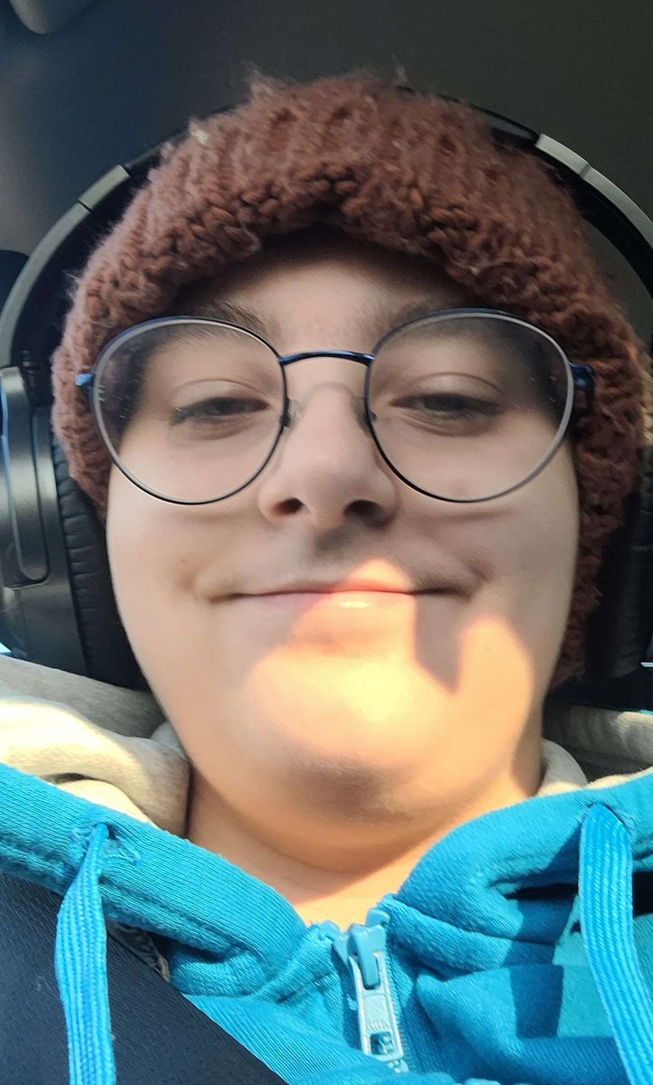 LEAVlNGHEAVEN's tweet image. ✧ps✧.⠀

#freetheneko

PLEASE READ THIS, THIS IS A GENUINE REQUEST. HELP WOULD BE VERY APPRECIATED.

this is my friend Alex (Alex_the_neko#9031 on discord). he has Dissociative Identity Disorder, and has been under constant abuse

&amp;amp;&amp;amp;.