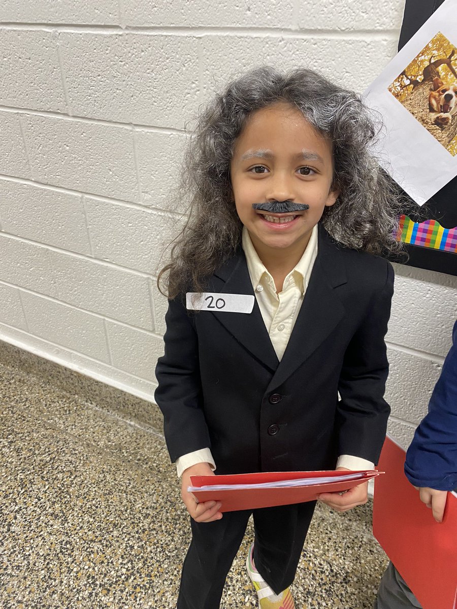 MissLyons3L's tweet photo. Math Day was a great success! At B.F Gibbs #welovemath and #alberteinstein https://t.co/UYFhi2hTs9