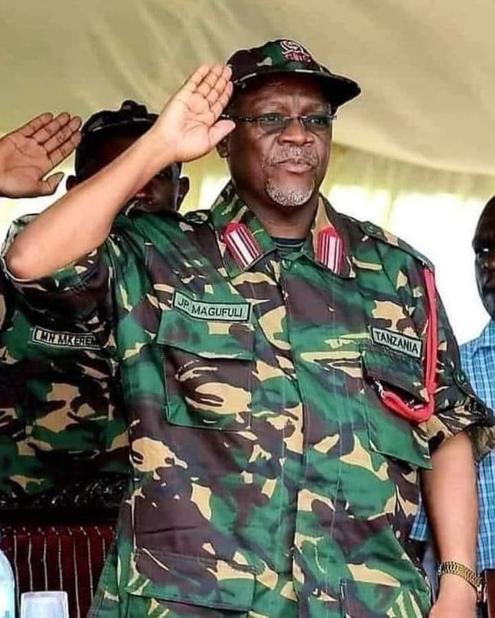 RaajSembua's tweet photo. My role model oneday nitavaa viatu vyakoo biidhinillah (haki haiombwiii) 🇹🇿🇹🇿🇹🇿🇹🇿🇹🇿🇹🇿🇹🇿 https://t.co/uNEcWfO3YF