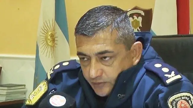mauroszeta's tweet photo. 🚨 CONDENAN A UN COMISARIO POR ABUSAR DE UNA MENOR DE EDAD EN SU DESPACHO
-Ocurrió en Concordia
-El tribunal condenó a José Enrique Querencio a 12 años de prisión
-El abuso sexual fue en la jefatura departamental 

📲La noticia acá: https://t.co/EU45lsl6dv https://t.co/v1yxrmpwvu