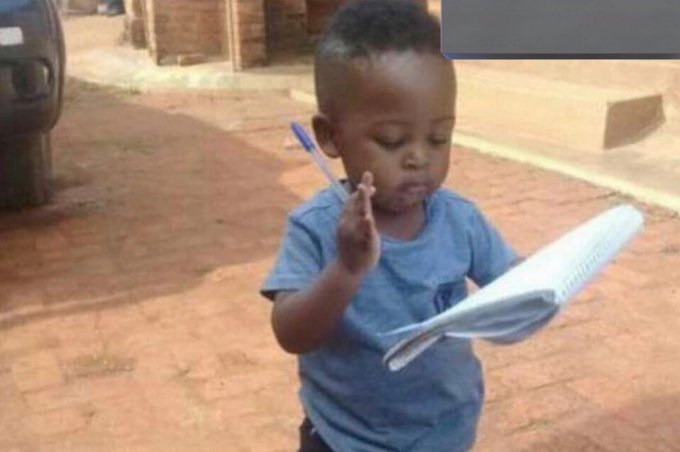 lamiir_'s tweet photo. @_MAERIAM I dey come, make I write my lines first https://t.co/os5tJ4em9Q