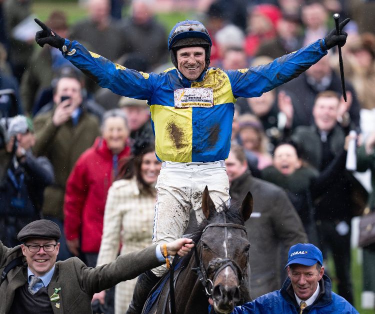 Congratulations to Dan Skelton Racing, a corporate partner for our Warwickshire and Northamptonshire Air Ambulance. Who with 'Langer Dan' won the Corel Cup Handicap Hurdle at Cheltenham. #CheltenhamFestival

#Charity #CorporatePartner #AirAmbulance