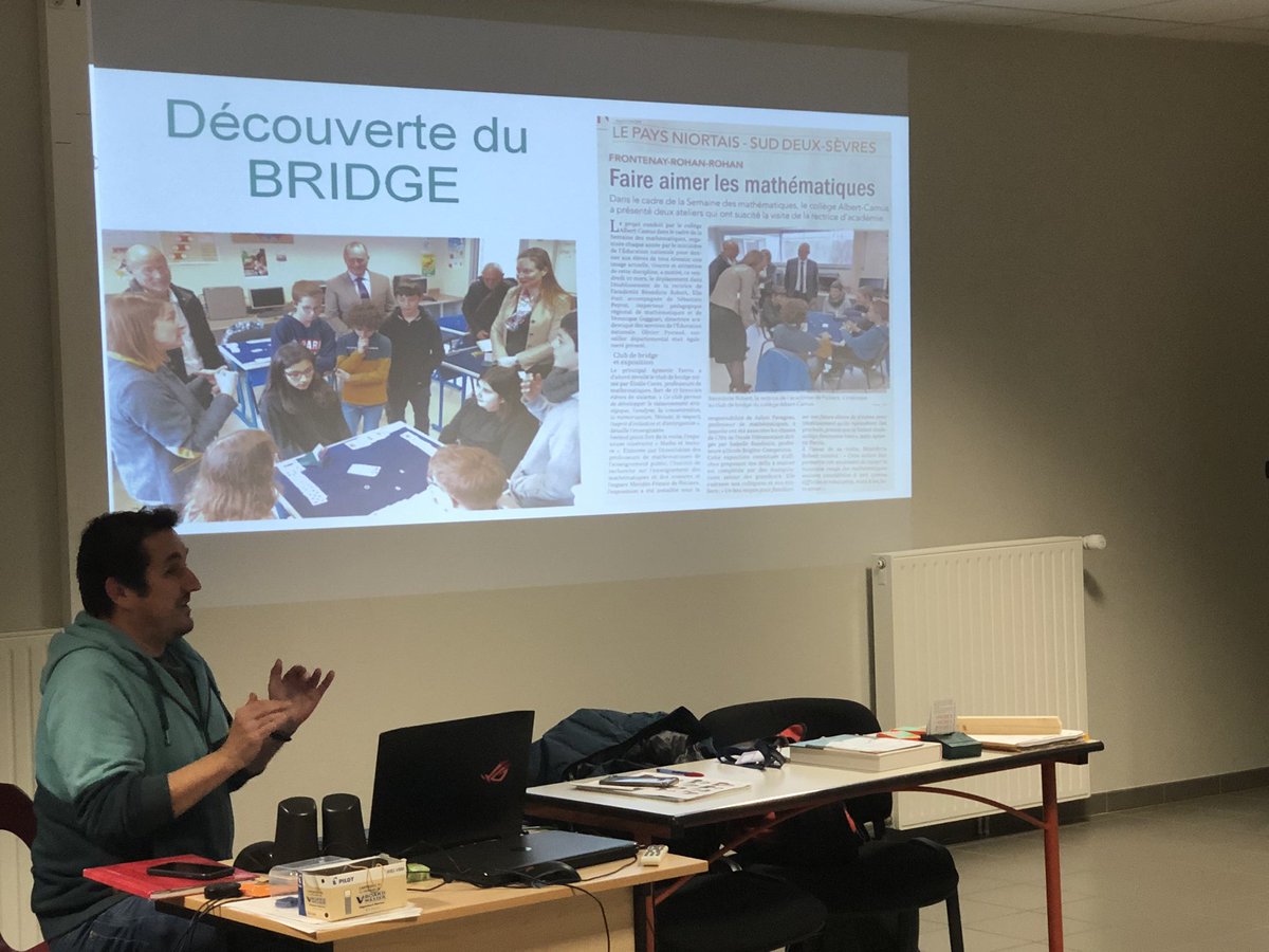 CamusPrincipal's tweet photo. Atelier bridge scolaire, dans le cadre de la @semainedesmaths «  maths à la carte » au collège @acamusnet, ouvert aux jeunes et leurs parents, plaisir de jouer , collaborer et raisonner . 🙏 à l’équipe de maths du collège pour l’animation @acpoitiers @DSDEN79 @v_guggiari https://t.co/ikIMcLht3U