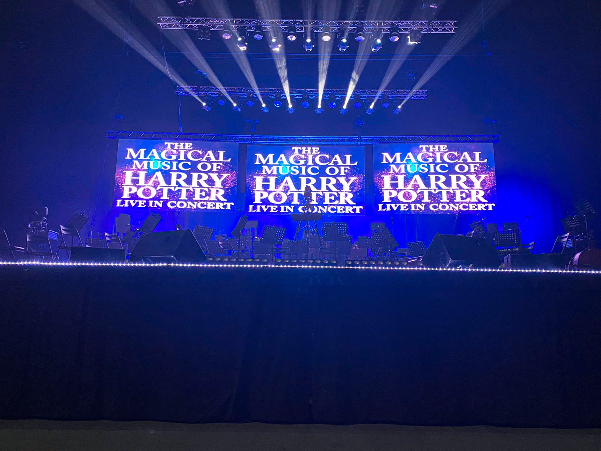 Front row tonight 

⚡️🤓