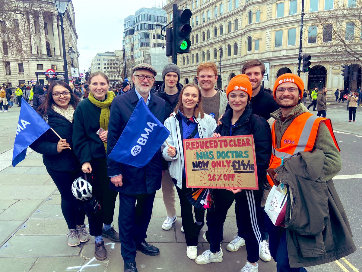 jeremycorbyn's tweet photo. On the same day that 700,000 workers went on strike for decent pay, Jeremy Hunt handed out £9bn in tax cuts to corporations. 

Solidarity with all those standing together against greed and fighting for a fairer future.

A victory for striking workers will be a victory for us all. https://t.co/tZMZ8QkAeo