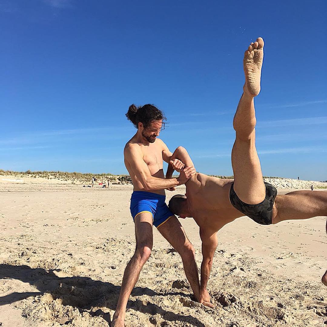 daronaked's tweet photo. #acro #acrobatics #gymnastics #acroyoga #dance #yoga #circus #handstand #flexibility #fitness #ballet #dancer #flexible #acrobat #gymnast #gym #balance #training #tumbling #h #jazz #acrobalance #contortion #circuslife #hiphop #acrobatic #cirque #acroyogafun #tap #acrodance https://t.co/CQ4rFmhfox