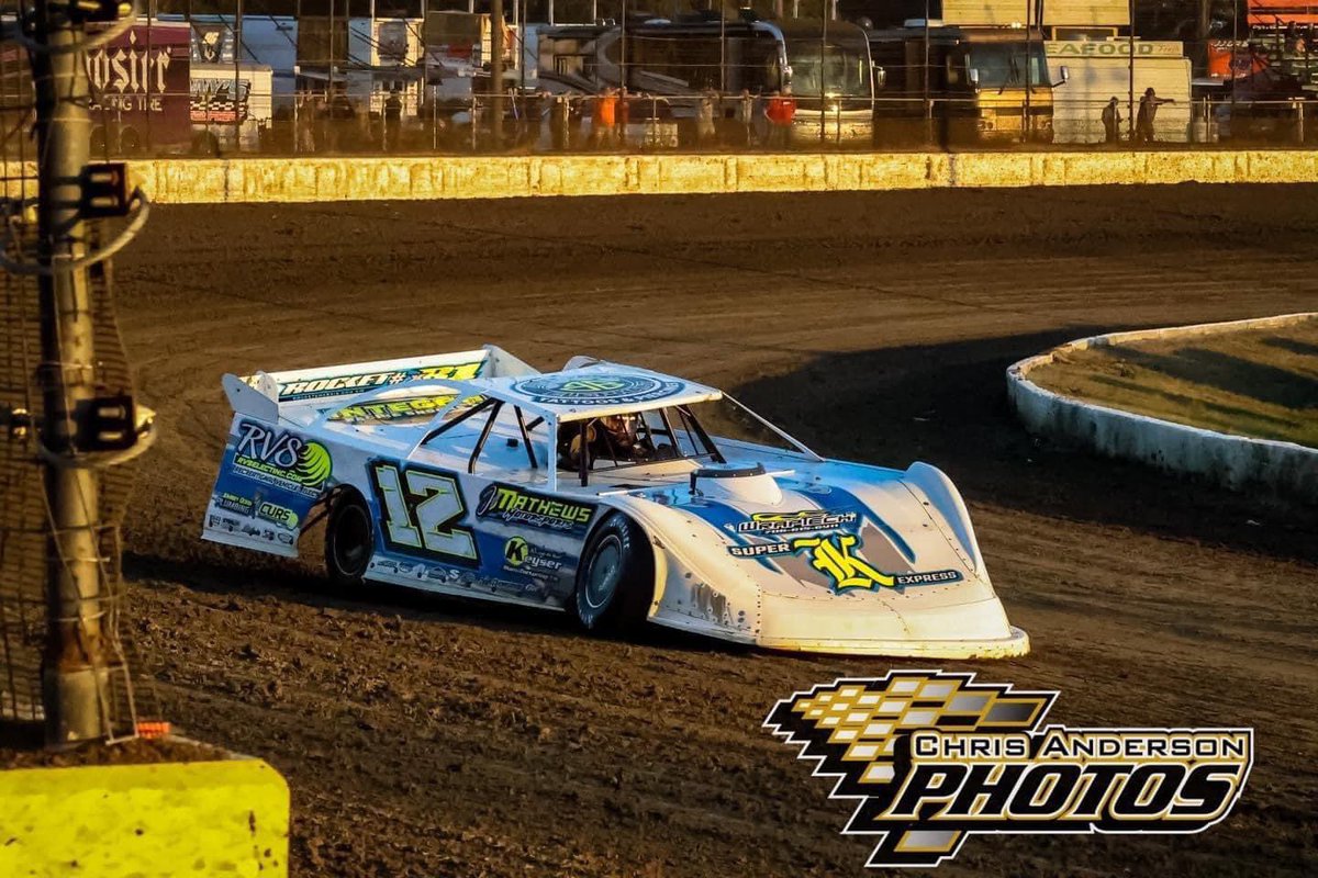 JackCofer94's tweet image. 𝗕𝗥𝗘𝗔𝗞𝗜𝗡𝗚: Ashton Winger and GR Smith have both been handed penalties from @SASDIRT following their actions last weekend.

- Winger suspended 60 days due to a crew member using a weapon in a physical altercation.
- Smith suspended indefinitely due to his on-track actions.