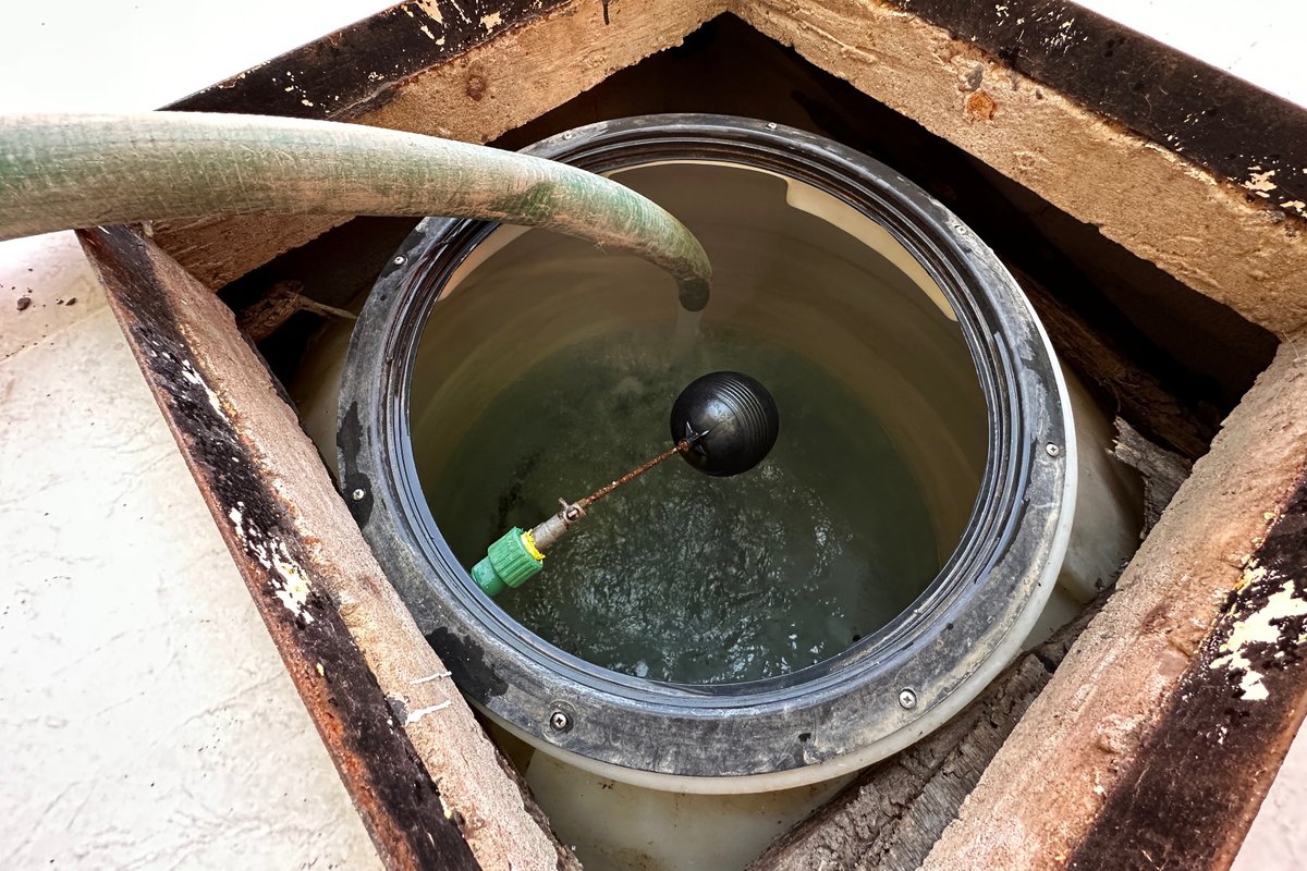 TvNorteLaguna's tweet image. #TNL | Llevan pipas con agua a colonias afectadas por mantenimiento al pozo #14.

#TvNorteLaguna #Sideapa #GómezPalacio @LetyHerreraAle