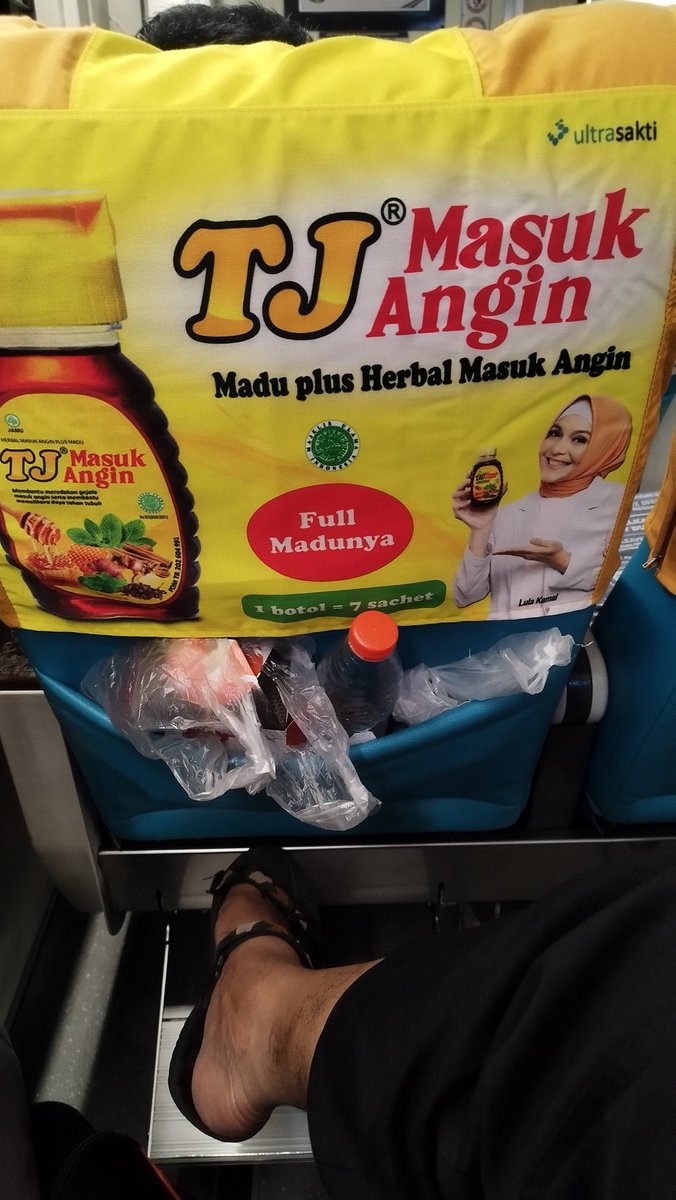 Terjadi keterlambatan jadwal sampai, kereta api Senja Utama Jogja, 15 Maret 2023

Di jadwal, perkiraan sampai Bekasi jam 01.15, namun jam 02.08 masih berhenti di stasiun Cikarang

<a href="/KAI121/">Kereta Api Indonesia</a> <a href="/BeritaKeretaApi/">Berita Kereta Api</a>