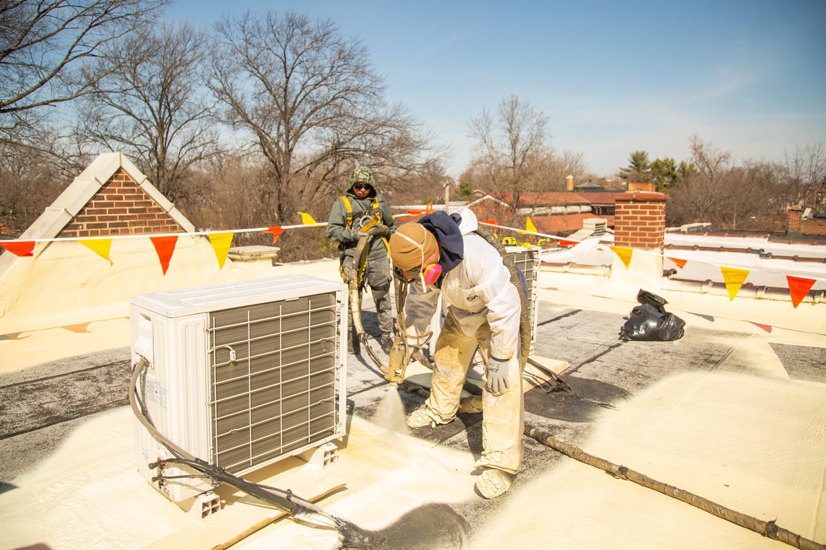 RnAContracting's tweet photo. Today our crew is working on a 4 family flat in Dutchtown!  If you're interested in learning more about the benefits of SPF for your roof, give us a call today! #roofing #SPF #Dutchtown #StLouis #Missouri #RnAContracting #WePutTheProofInWaterproof 
#CommercialRoofingCompany https://t.co/d3ffHKCpRV