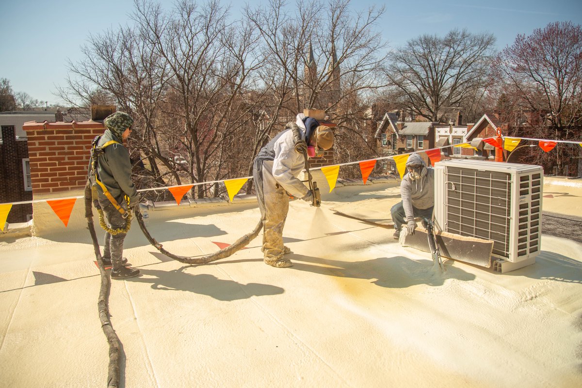 RnAContracting's tweet photo. Today our crew is working on a 4 family flat in Dutchtown!  If you're interested in learning more about the benefits of SPF for your roof, give us a call today! #roofing #SPF #Dutchtown #StLouis #Missouri #RnAContracting #WePutTheProofInWaterproof 
#CommercialRoofingCompany https://t.co/d3ffHKCpRV