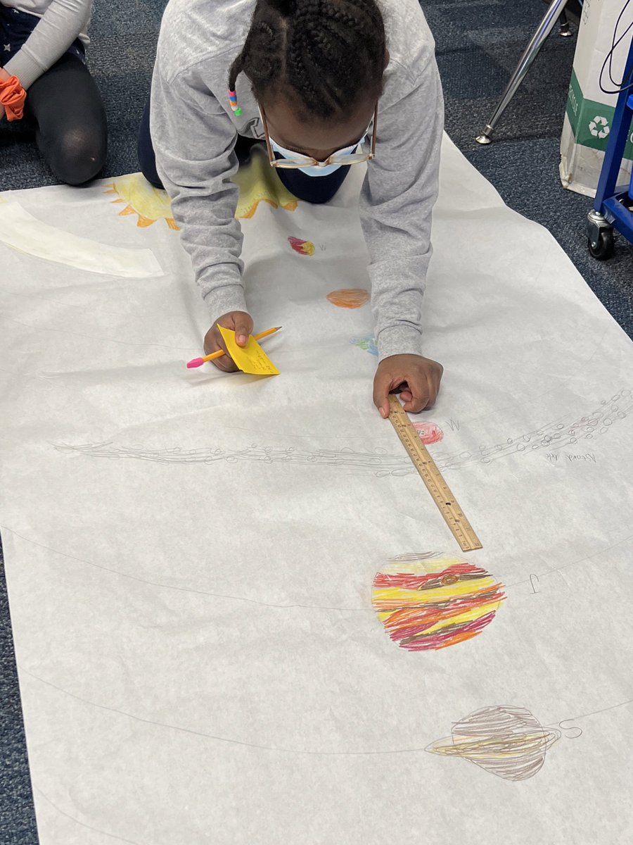 hoxiery's tweet image. Over the last two days, Ms. Howard’s 3rd graders have created their own solar systems &amp;amp; programmed @WonderWorkshop Dash to explore the planets. Dash was programmed drive to each planet, say the planets name &amp;amp; it’s distance from the sun. #PPSLearningTech