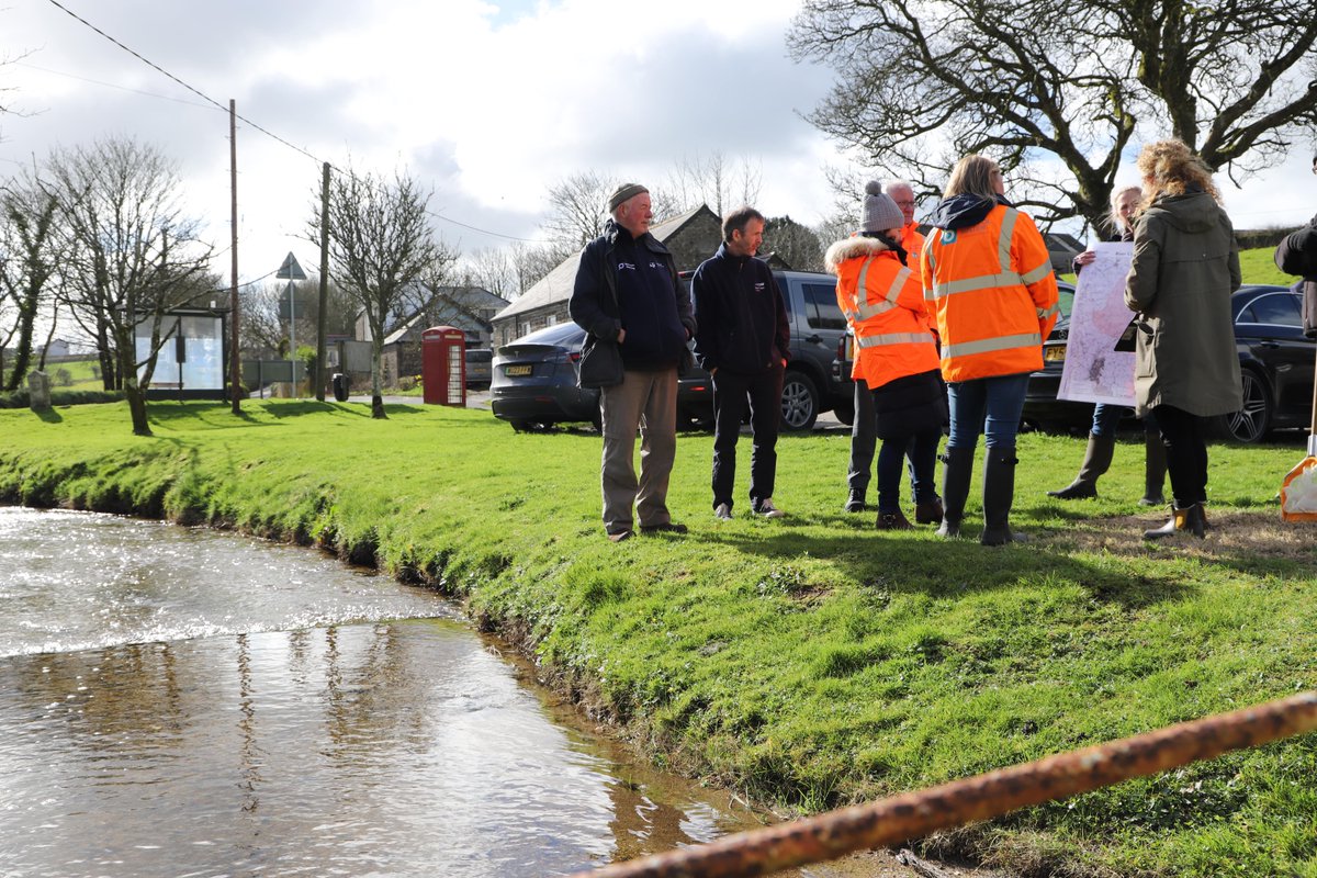 SouthWestWater's tweet photo. Some of our Board members were out in Cornwall yesterday seeing 7 years of Upstream Thinking work in action 💧 

The water-quality in the River Cober has been transformed over that time through:

✅fertiliser control
✅fences to stop cattle entering water
✅proper manure storage https://t.co/NhTT0bRDW2