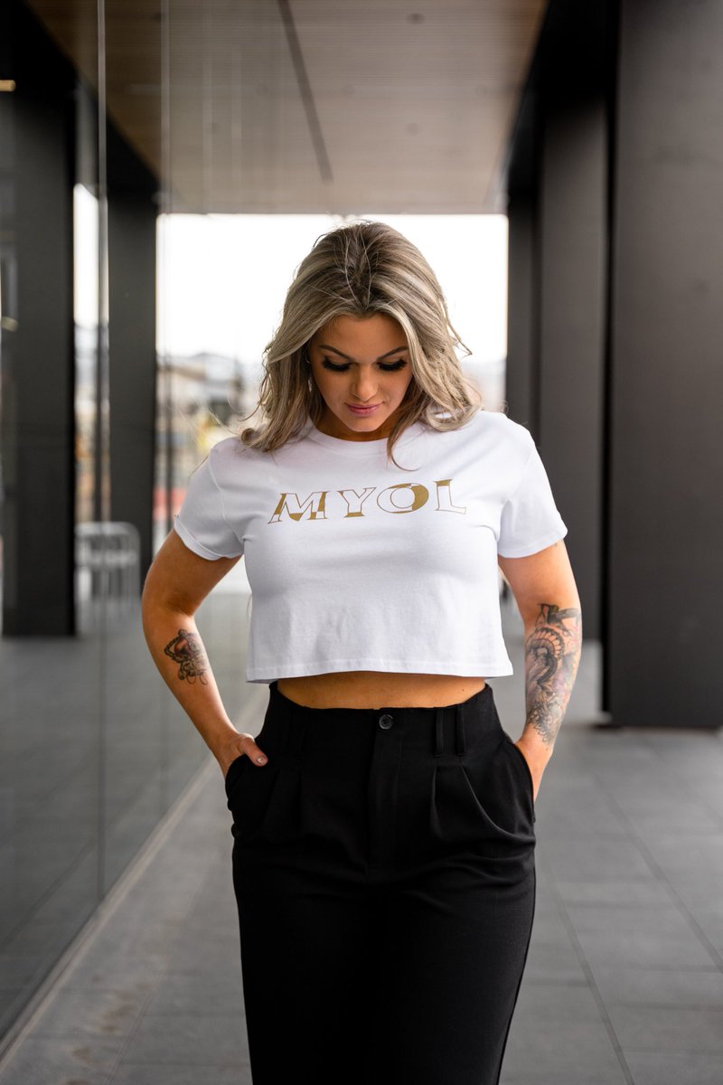 MAKE YOUR OWN LUCK & don’t forget to enter the giveaway on our website. 🤩

Winner will be announced Friday, March 17th @ 10 AM MST.

#giveaway #tattooedandsuccessful #makeyourownluck #inkedwomen #streetwearfashion