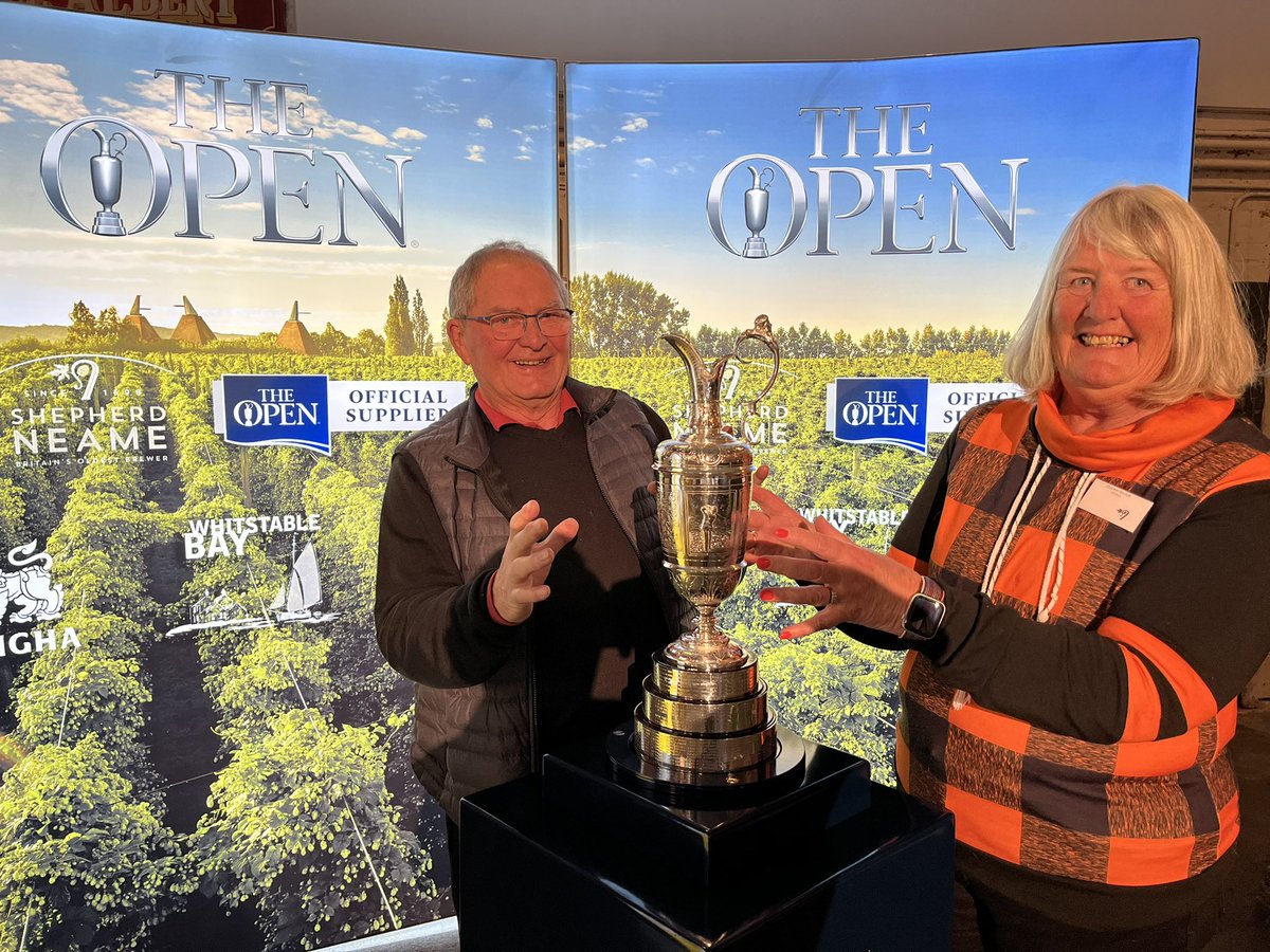 GCMAUKLHCR's tweet photo. Thank you @ShepherdNeame for an excellent brewery tour and for Gary Smith and I to nearly get our hands on the Claret Jug. #golf #claretjug https://t.co/vfI595YP0s