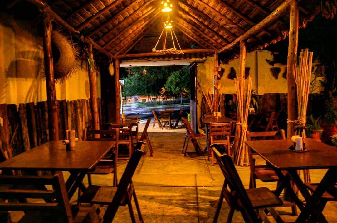 EltabanoPub's tweet photo. ULTIMAS SEMANAS PARA COMER AL MERO #JungleStyle
Copuazú frío y piqueo de CARNES DE RÍO bajo nuestro pahuichi, un ambiente relajado y natural. Viaja a la Amazonía con #ElTábano🌴
Av. Villarroel casi ciclovía, acera Este #Cochabamba.
Menú y pedidos al link https://t.co/hOsVmAr8j7 https://t.co/O6nITIsRSy