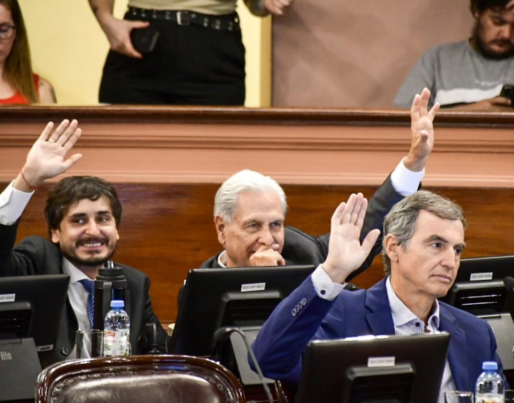 juliosolanas's tweet photo. Hoy se aprobó el proyecto de mi autoría por el cual se declara el beneplácito de esta Cámara respecto de la decisión adoptada por la Argentina de poner fin al Comunicado Conjunto del 16 de setiembre del año 2016 suscripto durante el gobierno del presidente Macri
(Sigue👇🏽) https://t.co/UtHHnObqtS