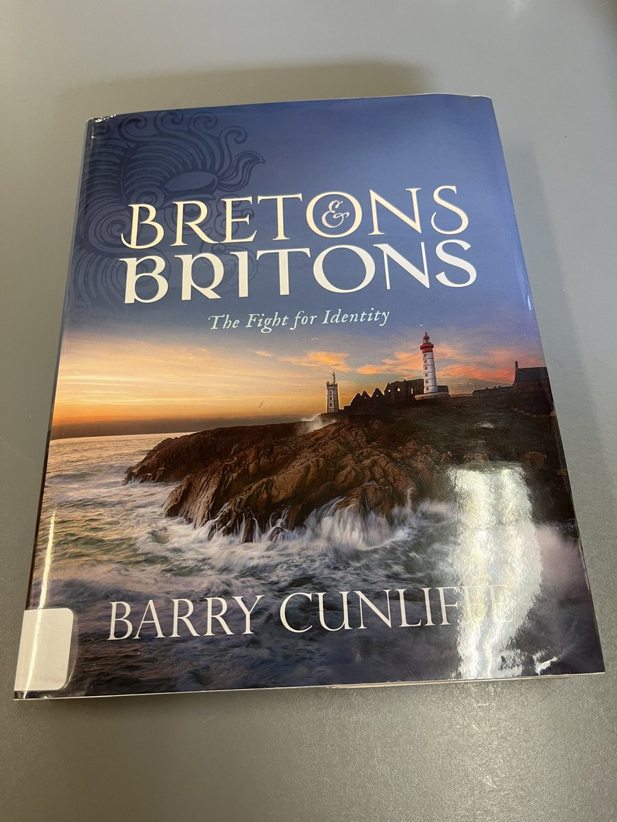 LearnBreton's tweet photo. Lecture du jour! Great English language book on Breton Culture and identity https://t.co/tuwWs8sMQB