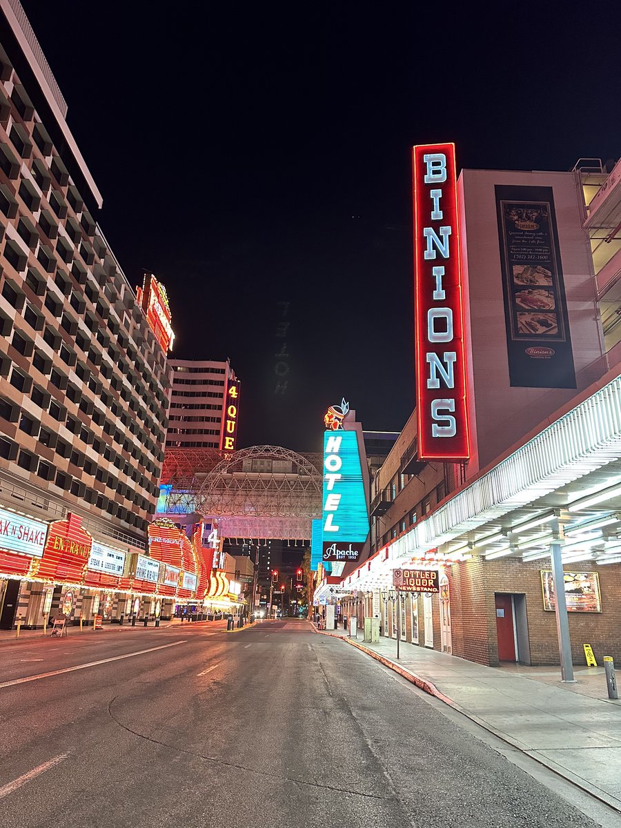 BinionsLV's tweet photo. Early mornings look a lot different than late nights 🌃 This photo was taken around 5 AM, what is the latest you have you wandered around Fremont Street? #downtownlasvegas #binions #hotelapache #hauntedhotel #lasvegas #dtlv https://t.co/9uee7vFgmi
