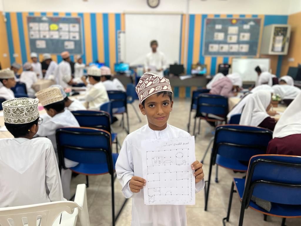 الاربعاء 8/مارس
قدم  الاستاذ/علي الحاتمي مدرب التنمية البشرية ورشة تدريبية حول (الفكير الابداعي)للطلبة المجيدين للصفوف(1-4) حول استراتيجيات التفكير والابداع حيث قدم للطلبة أوراق عمل عصف ذهني تخفيزية للتفكير بطريقة سكامبر.
.
.
.
#مدارسنا_مستقبل_واعد
#فعاليات_تعليمية_جنوب_الباطنة