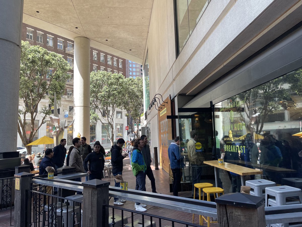 Amir Efrati tweet media