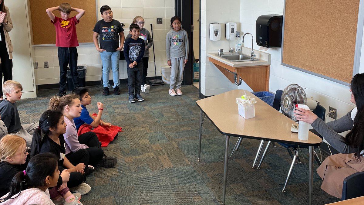 SCCSDK5's tweet photo. We might have snow coming tomorrow but these kiddos were testing their hurricane towers today! Under strict constraints, they had to have #ProductiveCollaboration and think with #CreativityandInnovation to withstand the powerful 'wind' and 'rain'! #SCWarriors #WarriorPr1de https://t.co/ahrsW0GObE