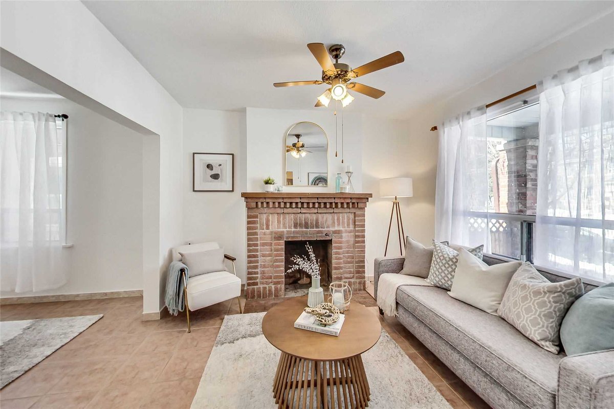 urbaneer's tweet image. For sale --&amp;gt; #House Of Tile in #DanforthVillage. Listed for 899k with offers next Wednesday will it spike high? #Toronto Buyers historically resist houses where every room is #CeramicTile - #TorontoRealEstate #TOre #CanadianRealEstate #FixerUpper