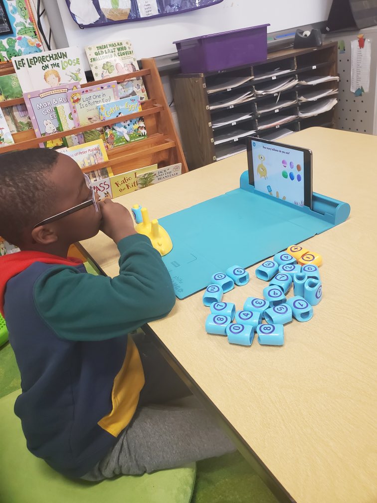 StedmanPonies's tweet photo. Digital Learning Day 2023 #DLDay #CCSDLDay @CCSGrants_Media https://t.co/SxyU0DC0vf