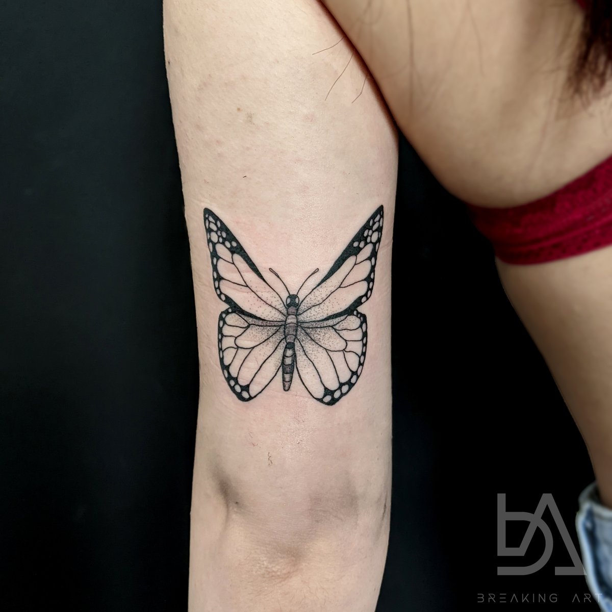Breaking Art Tattoo tweet media