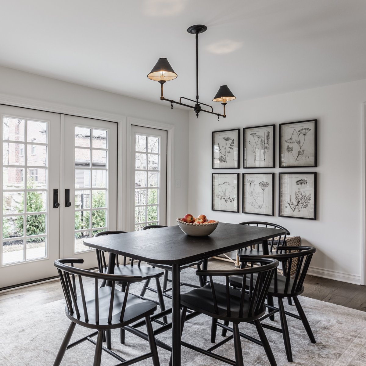 CallMattMc1's tweet photo. JUST SOLD | Beautiful Renovation by Jodi Pierrot Designs
5855 Forest Lane | Meridian Kessler, Indianapolis
.
.
.
.
.
#callmatt #1realtor #talktotucker #fctucker #realtor #realestate #luxuryrealestate #indyrealestate #trendingtopic #indylisting #forsaleindy #homedecor #luxliving https://t.co/NfbHWPMwFx