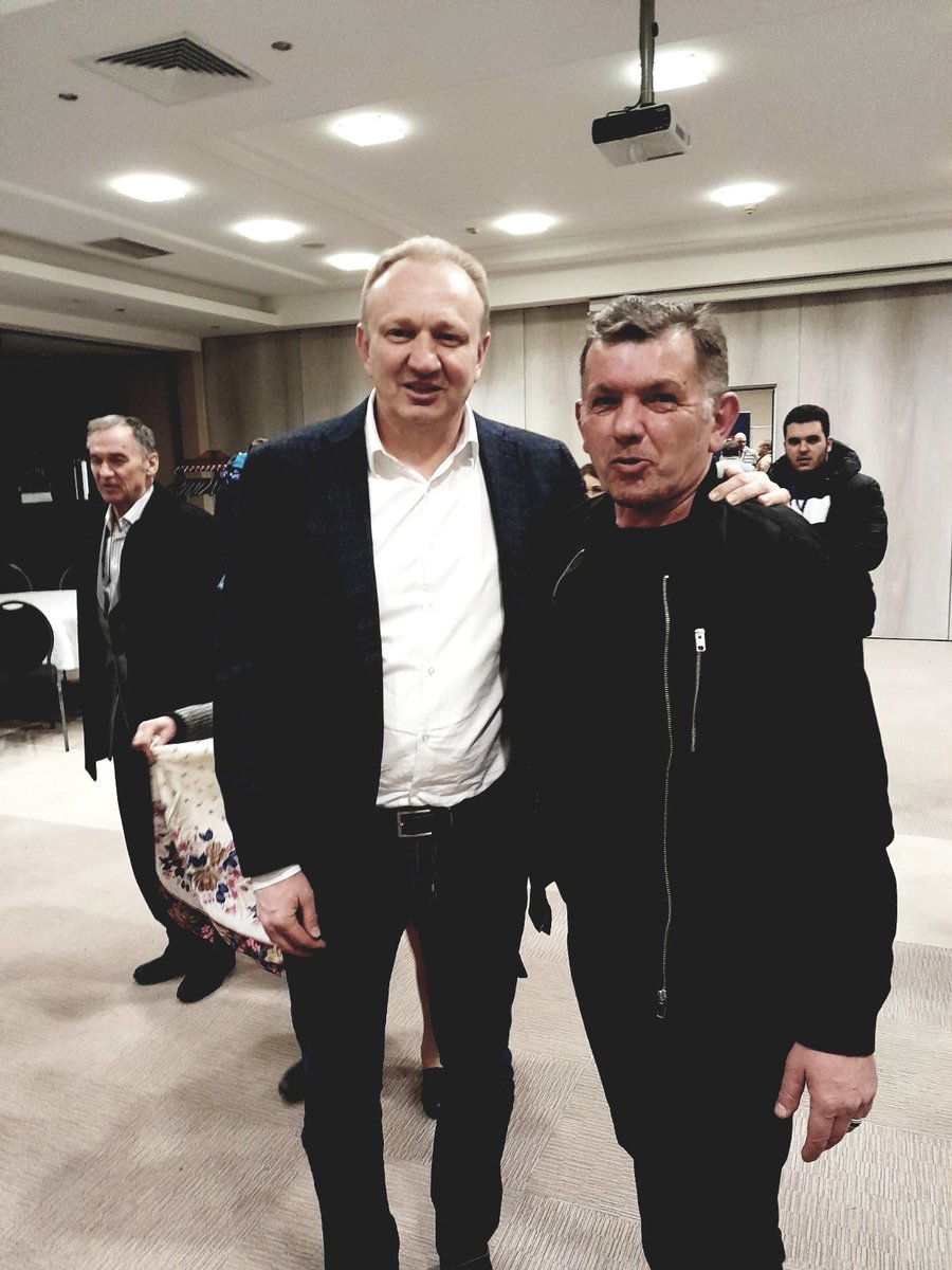 SlavoljubSimic6's tweet photo. KRAGUJEVAC 15.03 2023 #stranka slobode i pravde# https://t.co/QFjEPhhGUJ