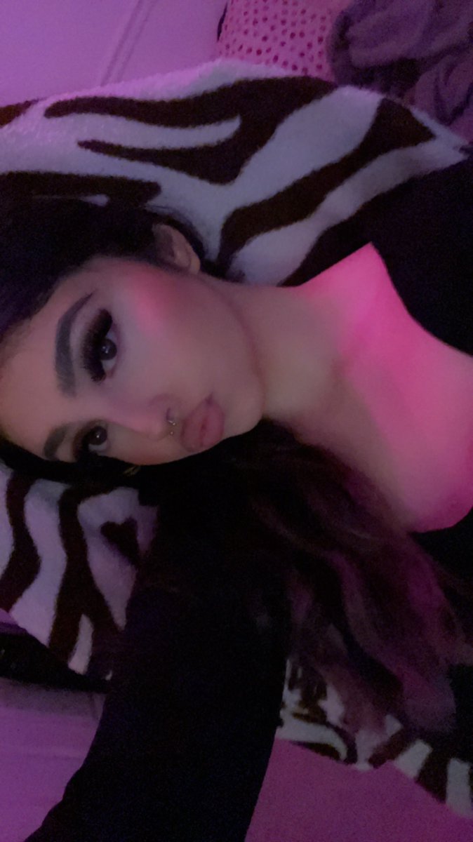ashIeybtw's tweet photo. https://t.co/YstKm1q7Md todays stream is sponsored by @greenchef ! use code POGASHLEYMAR60 for 60% off plus free shipping at https://t.co/dlvdXCZMTE #GreenChefPartner #ad https://t.co/3c7rU5PmjV