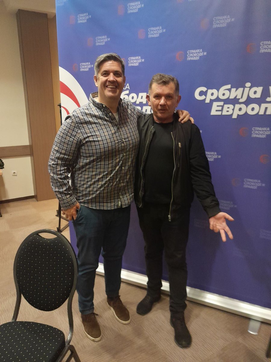SlavoljubSimic6's tweet photo. KRAGUJEVAC 15.03 2023 #stranka slobode i pravde# https://t.co/QFjEPhhGUJ