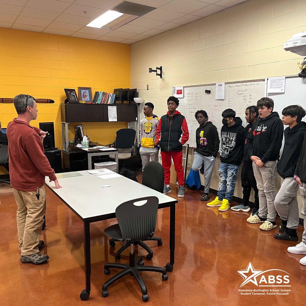 BMSBobcats's tweet photo. Broadview Middle School Eighth Graders toured our Career &amp; Technical Education Center today to learn about the course offerings and career pathways available to them.  Thank you, CTEC student tour guides and staff!  #StudentCenteredFutureFocused https://t.co/rOfc1oKClE