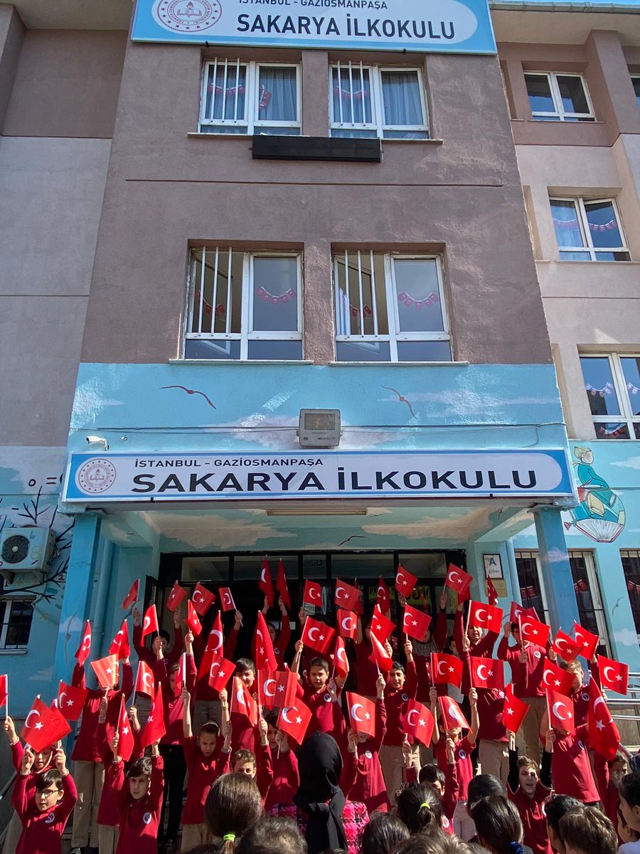 Üstün bir mücadele ve kahramanlıklarla kazanılan Kurtuluş Savaşı sonrası, Milli şairimiz Mehmet Akif Ersoy'un “Kahraman Ordumuza” hitaben yazmış olduğu şiir, 12 Mart 1921 tarihinde  Türkiye Büyük Millet Meclisi tarafından İstiklal Marşı olarak kabul edilmiştir. #12mart