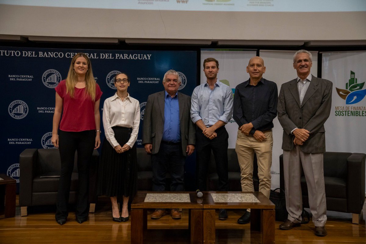 InfonaPy's tweet photo. ➡ La presidenta del #INFONA, @cgoralewskih, moderó hoy el conversatorio 🪴🌿 “𝐏𝐥𝐚𝐧𝐭𝐚𝐜𝐢𝐨𝐧𝐞𝐬 𝐟𝐨𝐫𝐞𝐬𝐭𝐚𝐥𝐞𝐬: 𝐎𝐩𝐨𝐫𝐭𝐮𝐧𝐢𝐝𝐚𝐝𝐞𝐬 𝐩𝐚𝐫𝐚 𝐞𝐥 𝐏𝐚𝐫𝐚𝐠𝐮𝐚𝐲”, durante el taller “Cambio Climático y Bosques: Oportunidades para el Sector Financiero”. https://t.co/4vFw4Mwmon