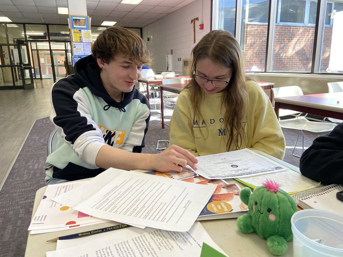 RebekahMPhil's tweet photo. We had a great turnout to You Sham-ROCK At Writing! Thanks to all the wonderful tutors and Madonna students who made this possible! 🍀 https://t.co/WY3mXQFFb2