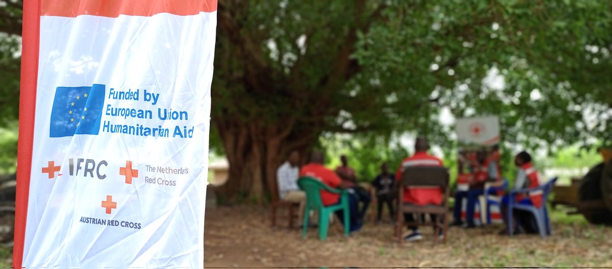 JoelKitutu's tweet photo. With support from @eu_echo , @UgandaRedCross , @RodeKruis , @ifrc and Austrian RC are setting up #CVA in Nakasongola district in anticipation of dry spells and other hazards after @MeteoUganda forecast. #PPP Action https://t.co/RmvzHye1yr