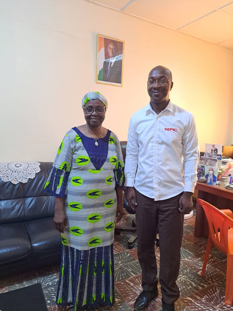 SepicEt's tweet photo. Séance de travail avec Mme Cissé Fanta, 3e Adjoint au Maire de Korhogo pour les préparatifs du concours culinaire SEPIC 2023 à Korhogo. 
#salon #cuisine #CONCOURS https://t.co/RacnO6qfOV