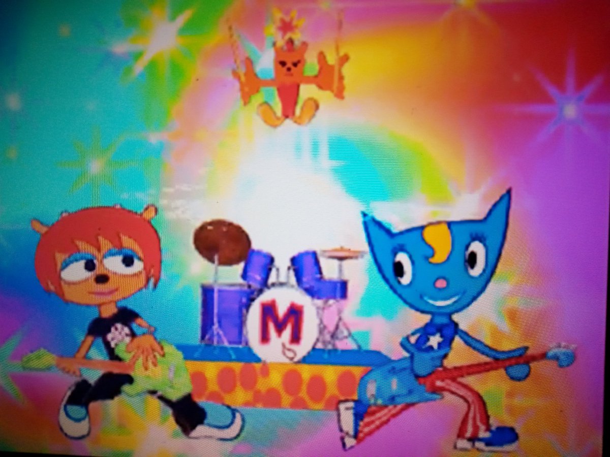 Khalimerus's tweet image. Finished Um Jammer Lammy. The button patterns are much more complex than in Parappa 1 but it was still so much fun to jam out to these songs. 

It's cool that you can play different versions of Lammy's songs as Parappa after you beat the game and they even added a 2P mode.