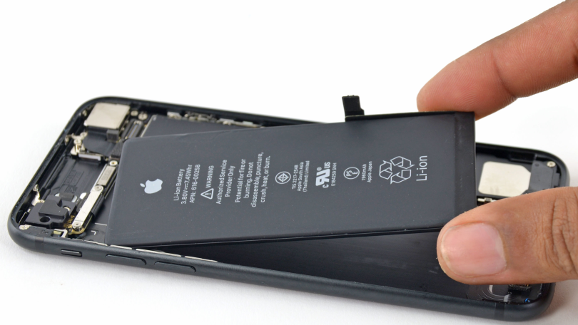 9To5TechNews's tweet photo. ICYMI: Apple Has Increased The Price For Battery Replacements On iPhone, iPad And Mac https://t.co/RiCeKrEahS #Apple #iPhone #iPad #Mac https://t.co/7HlHECrFgW