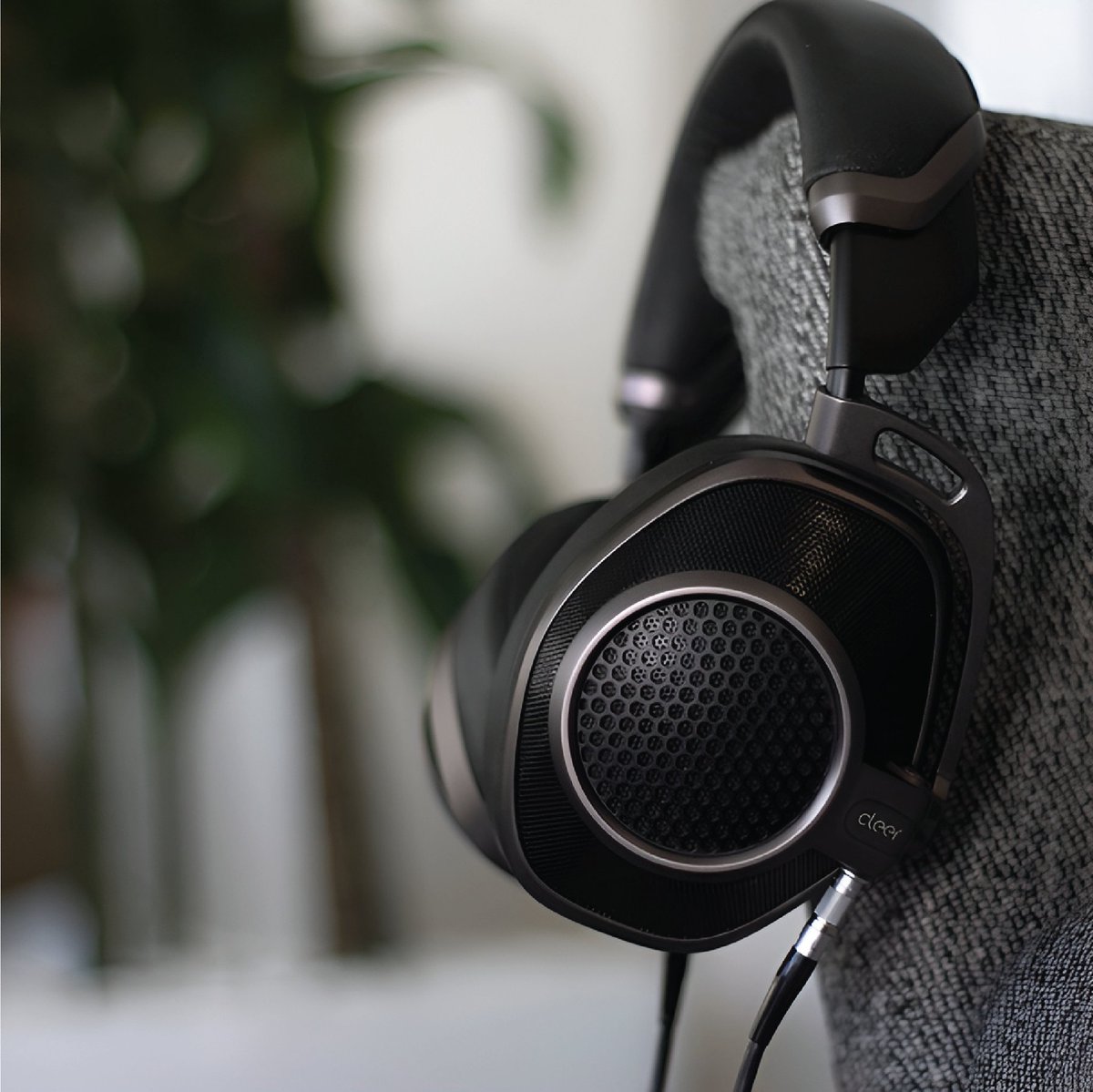 NEXT. Unparalleled sound quality meets exquisite build quality and comfort. This is the ultimate audiophile headphone. Learn more: bit.ly/3Jni8iY