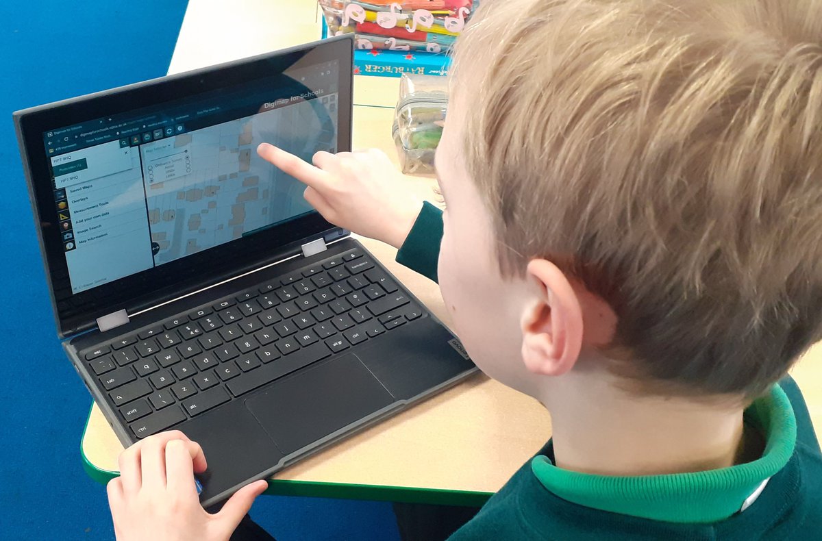 WoodsideJunior's tweet photo. Year 4 enjoyed using maps to show their knowledge of four-figure grid references, symbols and compass points. #digimaps #Geography https://t.co/XTyfpOLiq9
