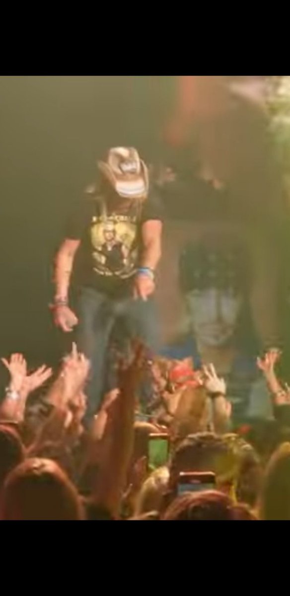 @bretmichaels
RuffRuff(Hello👋)
Bret & Everyone,Bret!Happy Birthday🎂!My Nose,Knows. You're having'Nothin',but a Good Time'Celebrating.Keep on #Rockin & 4Paws in Spirit.🐕🎸🎙🤘🎶🔊
Ps.Ruff and Roll
#partigras #BMB @Poison #HappyBirthdayBretMichaels