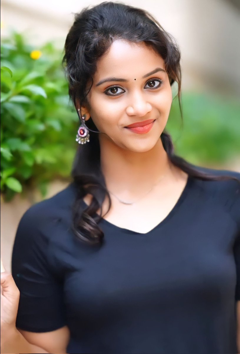 LensMediatamil's tweet photo. #Ashwathi https://t.co/58OqY2dkIp