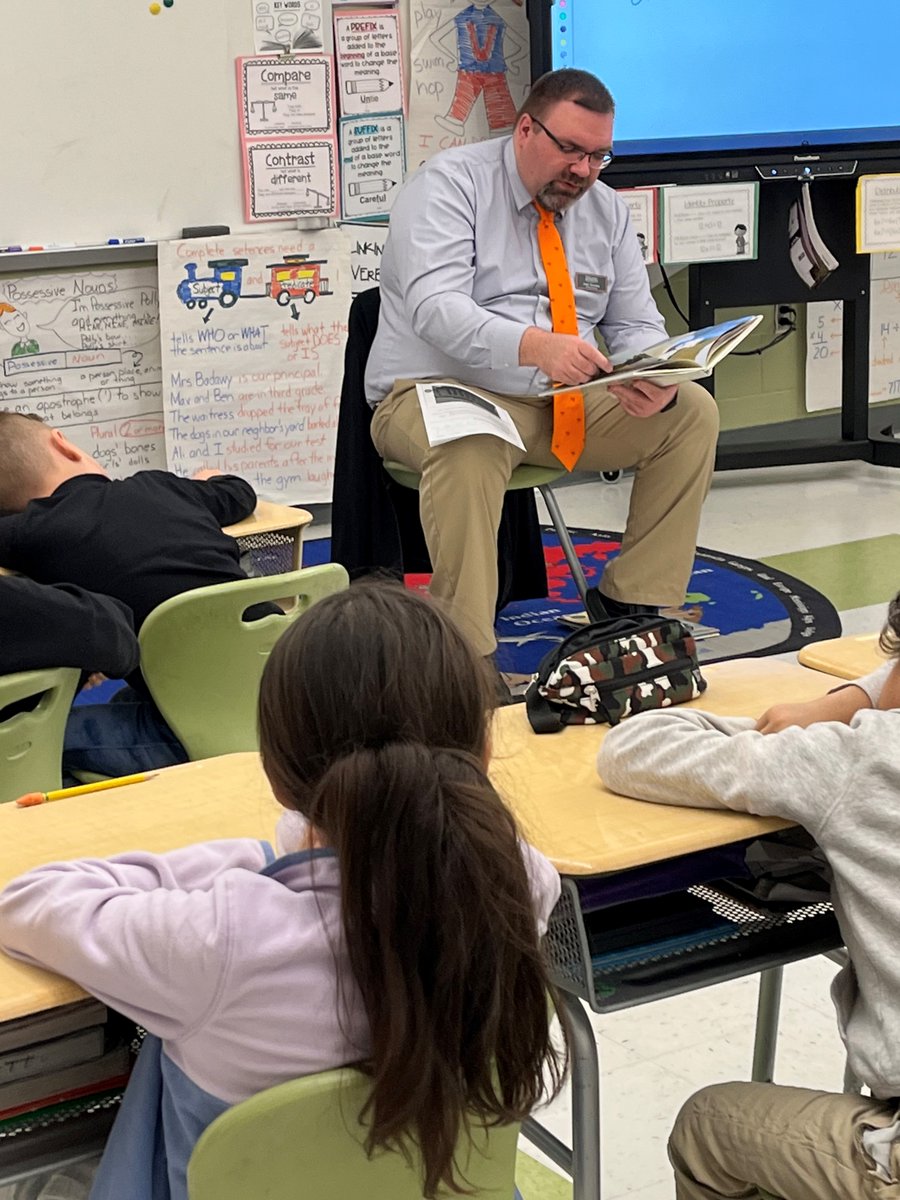 📣Shout out to <a href="/chenglibrary/">WPUNJ Cheng Library</a> Neil Grimes,
#wpunj Librarian, for sharing his passion for📚 &amp; learning with students <a href="/Paterson_Public/">PPS_Comm</a> Dr. Hani Awadallah school!  Learn more about the library led reading initiative Real Men Read program repository.wpunj.edu/bitstream/20.5…