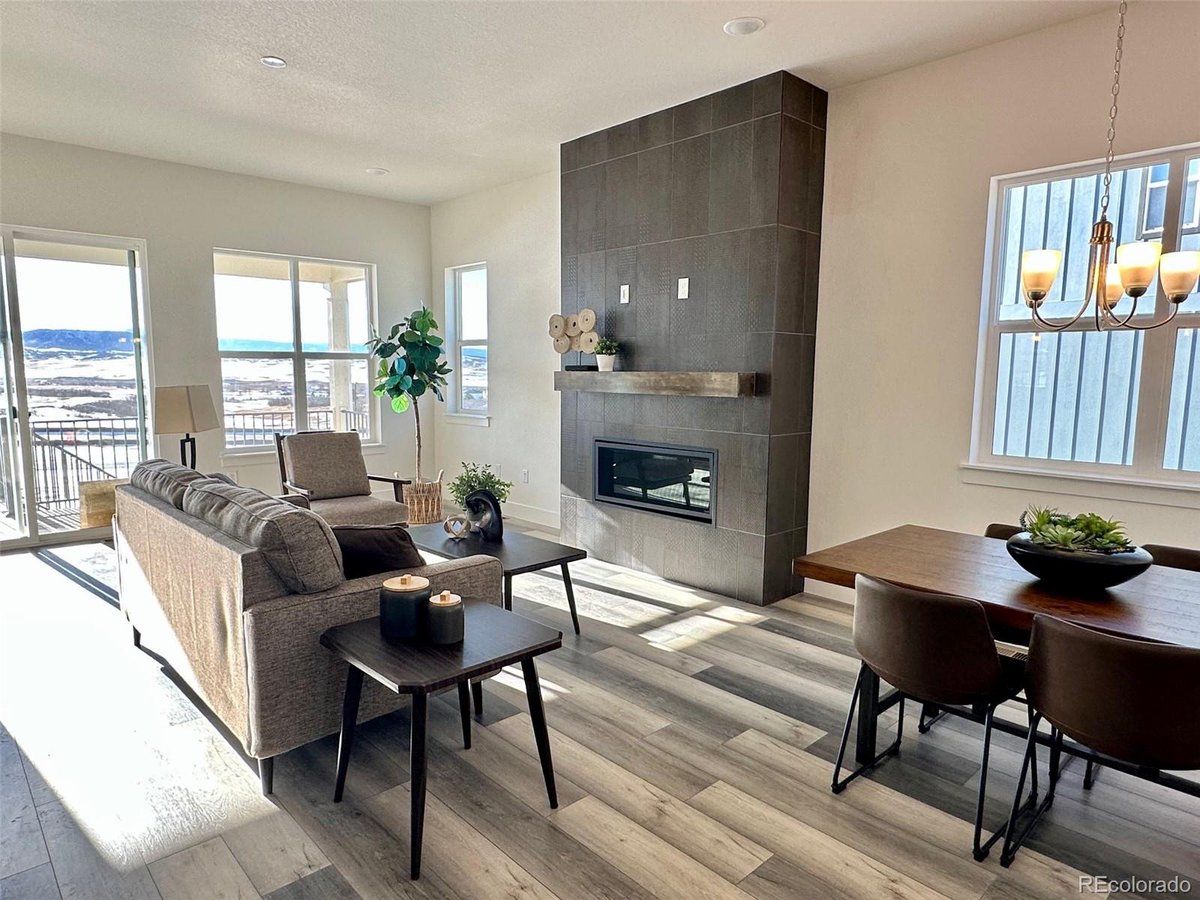 G_CORealEstate's tweet image. 🏠 LUXURY LIVING IN CASTLE ROCK 🏠

Stunning 2-story home features 4 bedrooms, 3.5 bathrooms, and 4,030 square feet of living space, all for just $874,900!

Contact Guinivere Stevenson at 720-365-9138 or gs@stevensoncoproperties.com. 

 #guiniverestevenson #justaskg #luxuryliving